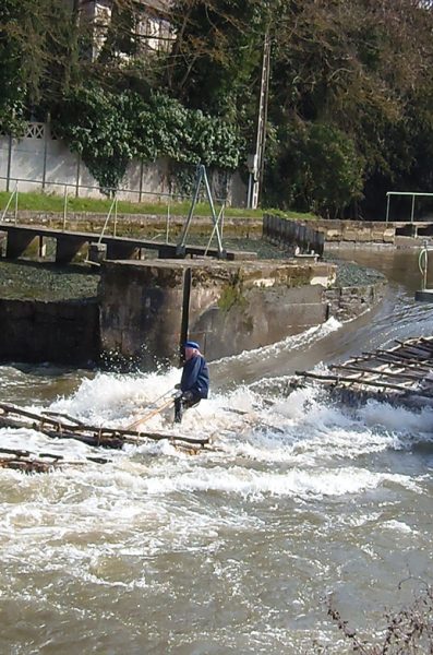 Clamecy, rond het water