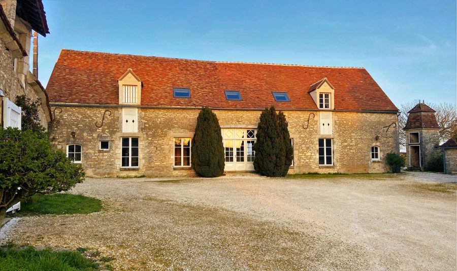 COURTYARD SIDE