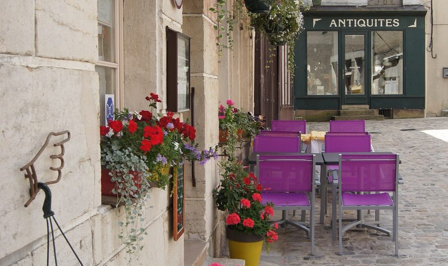 L-Angelus-Photo-exterieure-022-Resto-Angelus–2—-D-Data