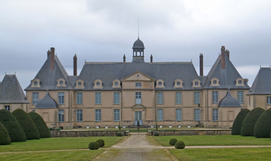 Menou Chateau