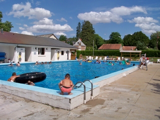 Municipal swimming pool of Entains-sur-Nohain