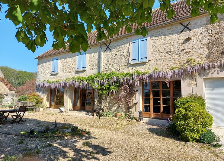 wisteria front